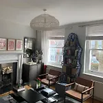 Beautiful Flat In Fulham!